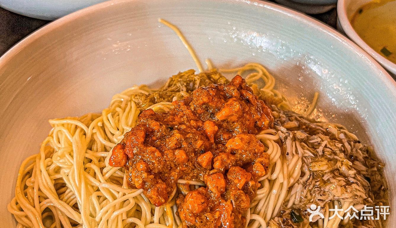 百年老字号｜沪上性价比超高的蟹黄面 来旅游必打卡美食地标！