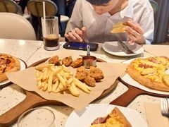 -必胜客(WOW中心城店)