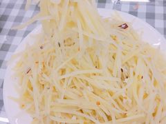 酸辣土豆丝-烁佳海鲜大馅饺子