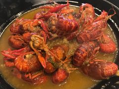 -虾弄弄海派小龙虾·牛羊蝎子火锅