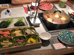 -尚尚仙·酸汤猪手·猪肚鸡火锅(华联万柳购物中心店)