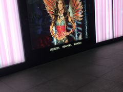 -Victoria's Secret(杭州湖滨银泰in77店)