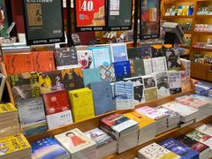 -西西弗书店&矢量咖啡(凯德晶萃广场店)