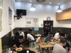 大堂-郭记小街麻辣烫(南小街总店)
