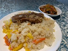 块肉手抓饭-巴扎美食·新疆菜·西域歌舞表演餐厅(新疆大厦店)
