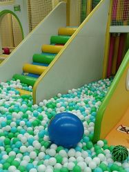 -孩子王(万达广场店)