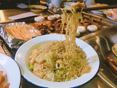 -马路牙子烧烤音乐酒馆(望京店)