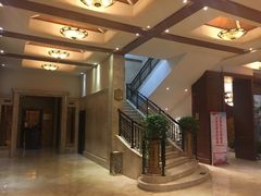 -山明水秀大饭店