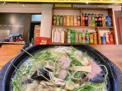 -丽虹云南过桥米线(兴工街店)
