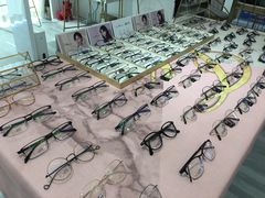 -肆兮眼镜·蔡司·徕卡战略合作店(大坪店)