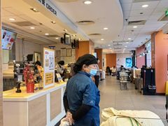 -麦当劳(汉口火车站候车室店)