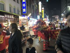 -六合夜市