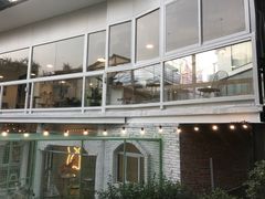 -有猫主题·治愈系猫咖(曾厝垵店)
