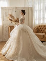 -伯瓷皇后婚纱艺术空间
