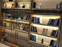 -杭州西湖湖滨银泰亚朵酒店