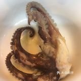 锅好大，吃着很过瘾。尤其要表扬一下大螃蟹，蟹黄超多