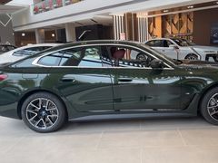 -上海宝信宝马4S店