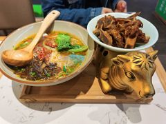 招牌牛大骨圆粉-百春原湖南牛肉粉(百联世纪店)