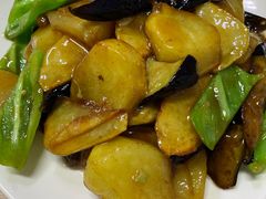 -独一家豆花庄铁锅炖