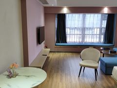 -泊雅酒店公寓(广州琶洲磨碟沙地铁站店)