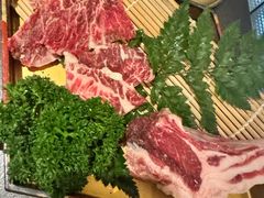-铭牛烧肉·和牛海鲜自助(高新月牙湖店)