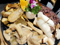 -一朵菌·野生菌探索家火锅(南亚店)