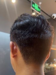 -一家只做男发烫染的店