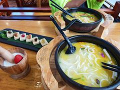 -桥香园过桥米线(国贸店)