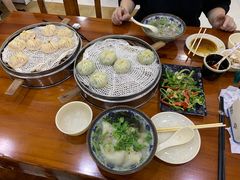 -正宗开封黄家灌汤小笼包子