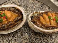 金奖石锅大连鲍-品海楼·大连海胆锅贴馆(东港店)