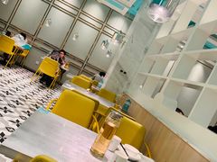 大堂-姚姚酸菜鱼·金戈戈香港豉油鸡(喜荟城联名店)