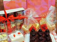 -红宝石·鲜奶小方·海派西点房(南丹店)