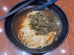 雪菜肉絲湯麵-王家沙点心店(南京西路总店)