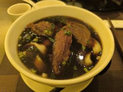 红烧牛肉台湾刀削面-中国厨房/台湾牛肉面