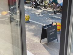-Punchline Coffee&Roaster(同济大学店)