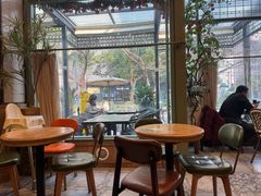 -玛格萝妮比萨屋(四平店)