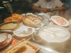 -尚尚仙·酸汤猪手·猪肚鸡火锅(华联万柳购物中心店)