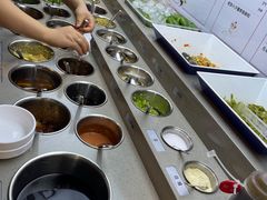 自助调料区-海底捞火锅(荣盛广场店)