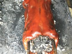 -黄记四更烤乳猪店