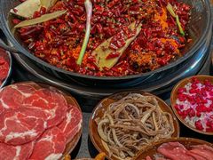 -渝嘴小老弟老火锅(华新村店)