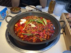 全牛油红汤锅-芈重山老火锅(广州首店)