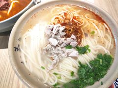 -亮亮拉面(师范路店)