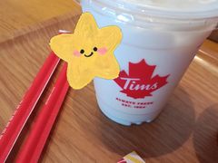 鲜萃茉莉花茶拿铁-Tims天好咖啡·贝果(东吴龙湖天街店)