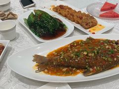 武昌鱼-亢龙太子酒轩(东湖店)