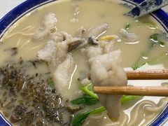 -明呈黄鱼面馆(斜土路店)
