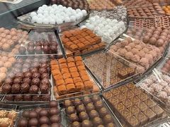 -Laderach 莱德拉(上海环贸iapm店)