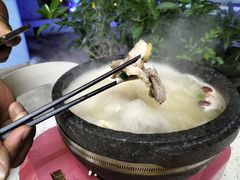 -墨脱石锅椰子鸡•海鲜糟粕醋(榆亚路店)