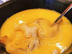 -鲜入围煮花胶鸡海鲜火锅