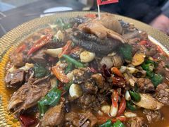 -郑小二山东特色炒鸡店(红小巷店)