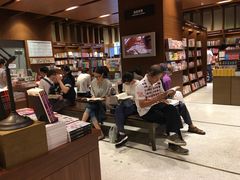 -诚品(信义店)